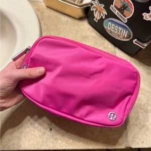 NWT Sonic Pink Everywhere Belt Bag